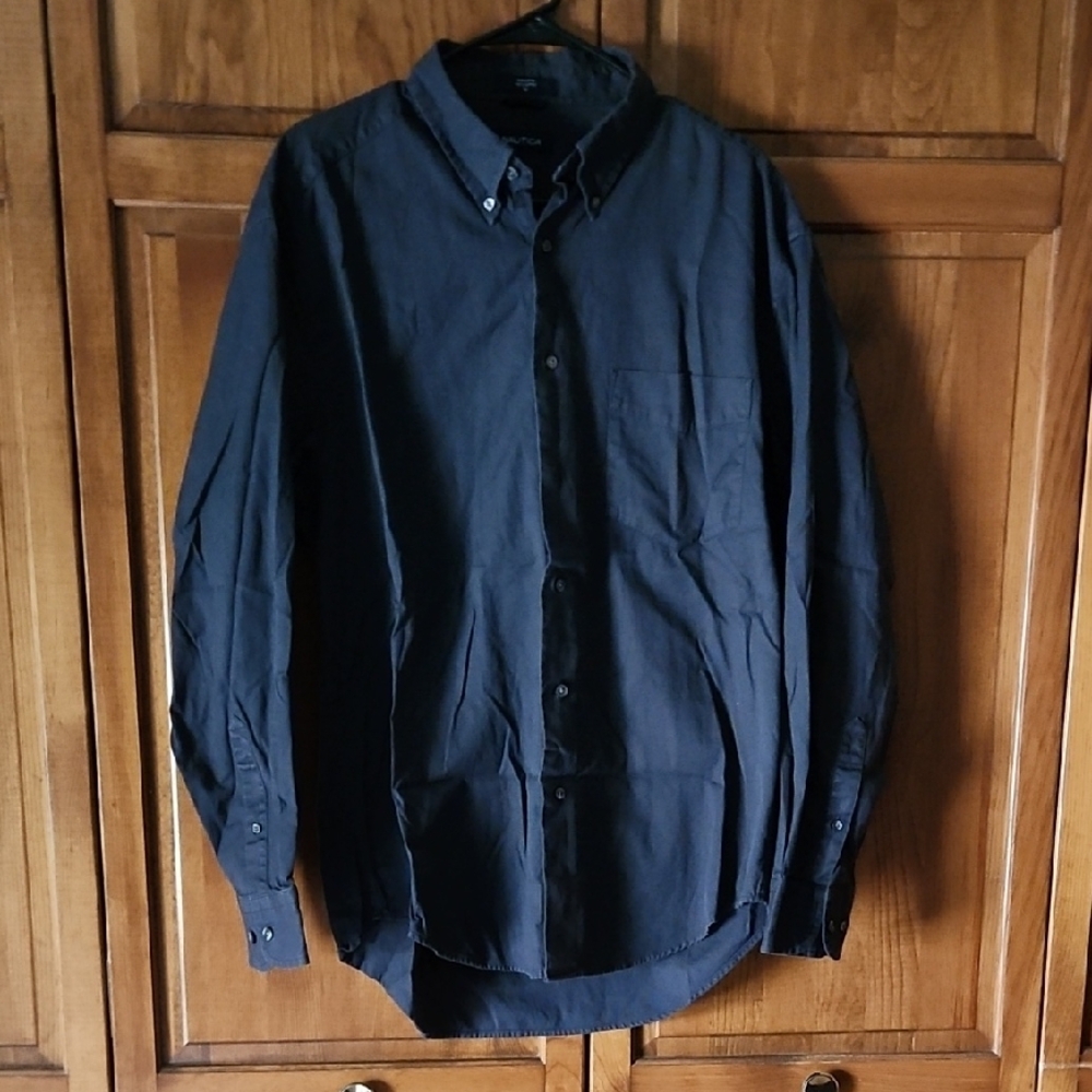 Men's Black Button-Down Shirt